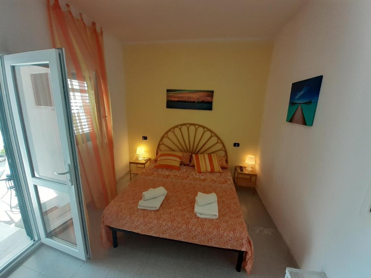 טורה דל'אורסו Casa Vacanza Fiorella מראה חיצוני תמונה
