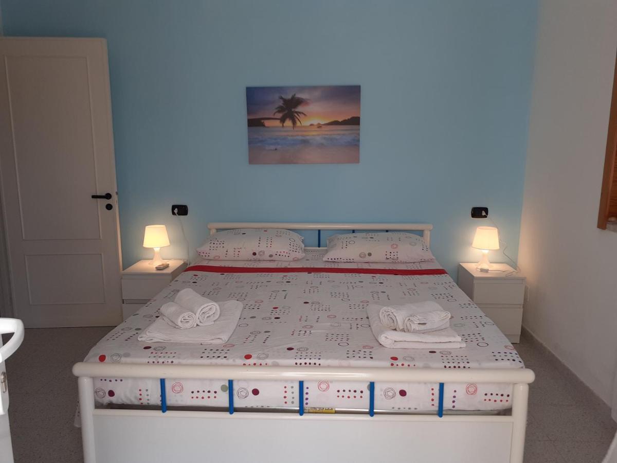 טורה דל'אורסו Casa Vacanza Fiorella מראה חיצוני תמונה