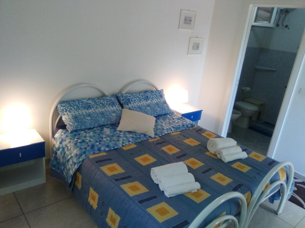 טורה דל'אורסו Casa Vacanza Fiorella מראה חיצוני תמונה